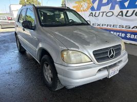 2001 MERCEDES-BENZ M CLASS ML320