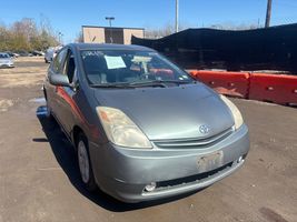 2004 TOYOTA PRIUS 
