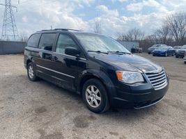2010 CHRYSLER TOWN & COUNTRY TOURING