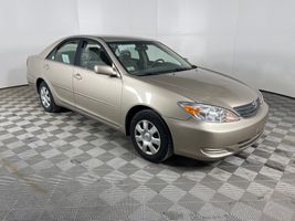 2004 TOYOTA CAMRY LE