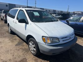 1999 TOYOTA SIENNA CE