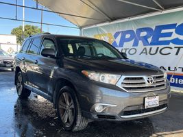 2013 TOYOTA HIGHLANDER LIMITED