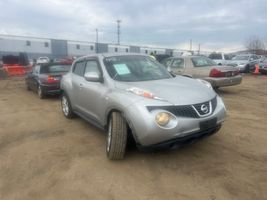 2011 NISSAN JUKE S