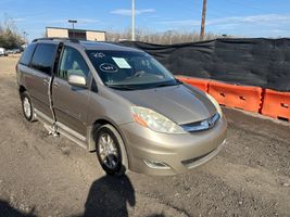 2006 TOYOTA SIENNA 