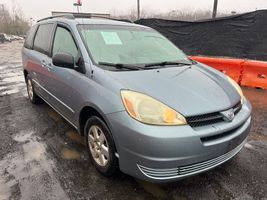 2004 TOYOTA SIENNA CE