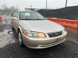 2000 TOYOTA CAMRY LE