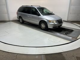 2006 CHRYSLER TOWN & COUNTRY TOURING SIGNATURE