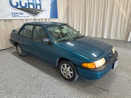 1995 FORD ESCORT LX