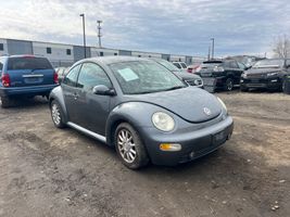 2004 VOLKSWAGEN NEW BEETLE 