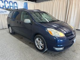 2005 TOYOTA SIENNA LIMITED