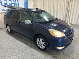 2005 TOYOTA SIENNA LIMITED