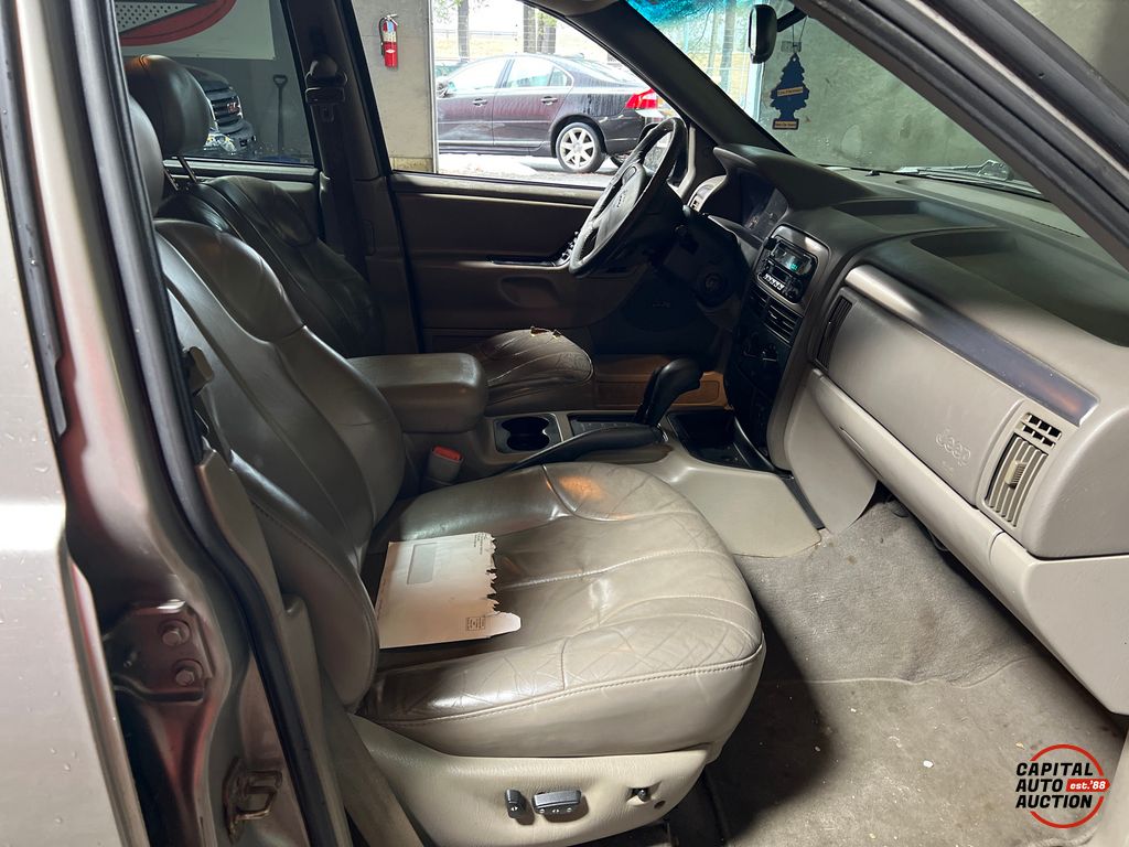 2001 JEEP GRAND CHEROKEE 7