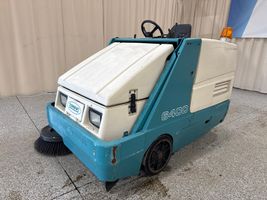  TENNANT SWEEPER 7400 