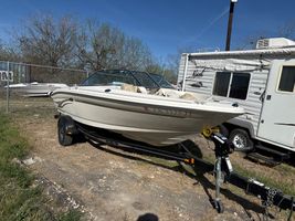 2002 SEA RAY 182BR 