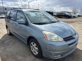 2004 TOYOTA SIENNA XLE