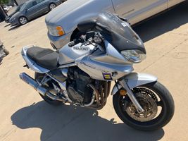 2001 SUZUKI GS-F 