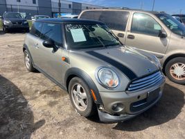 2011 MINI COOPER 