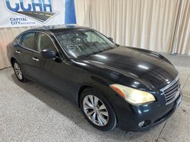 2011 INFINITI M37 