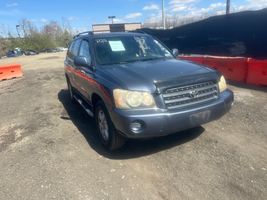 2003 TOYOTA HIGHLANDER BASE