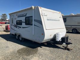 2010 STARCAFT TRAVEL TRAILER 