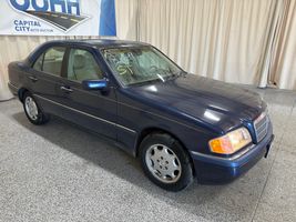 1995 MERCEDES-BENZ C CLASS C220