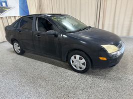 2005 FORD FOCUS ZX4 S