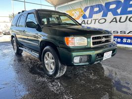 2001 NISSAN PATHFINDER LE