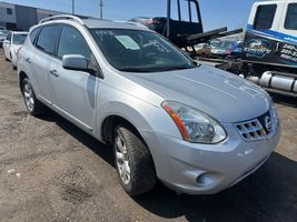 2011 NISSAN ROGUE 
