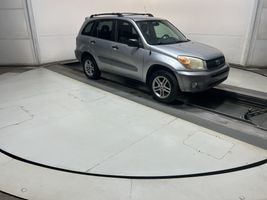 2005 TOYOTA RAV4 BASE