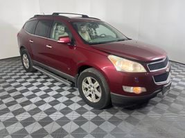 2010 CHEVROLET TRAVERSE LT