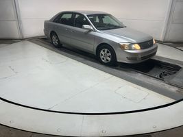 2002 TOYOTA AVALON XL