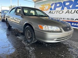 2000 TOYOTA CAMRY LE