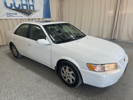 1999 TOYOTA CAMRY LE