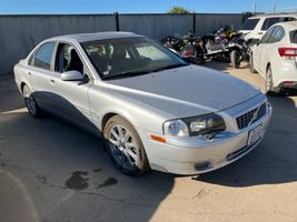 2005 VOLVO S80 BASE