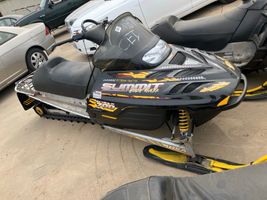  SKIDOO SNOWMOBILE 