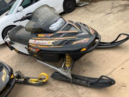  SKIDOO SNOWMOBILE 