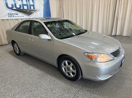 2002 TOYOTA CAMRY LE