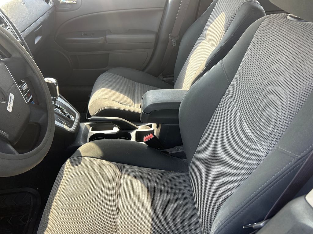 2011 DODGE CALIBER 7