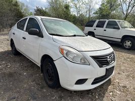 2014 NISSAN VERSA S