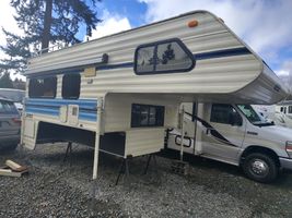 1991 LANCE  CAMPER 