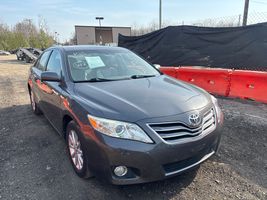 2011 TOYOTA CAMRY 