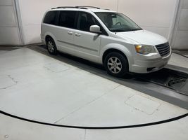 2010 CHRYSLER TOWN & COUNTRY TOURING