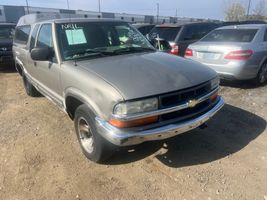 2000 CHEVROLET S10 BASE