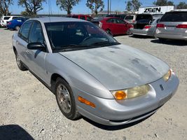 2001 SATURN SL2 