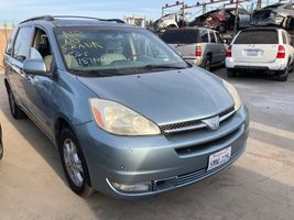 2005 TOYOTA SIENNA LIMITED