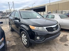 2011 KIA SORENTO LX