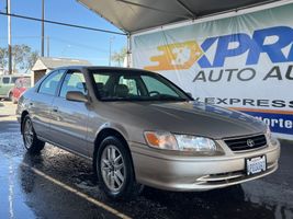 2001 TOYOTA CAMRY LE