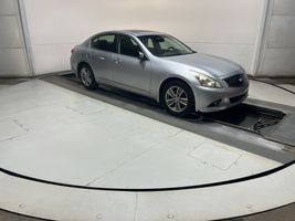 2011 INFINITI G25 X