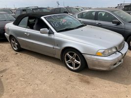 2002 VOLVO C70 