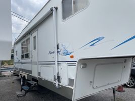 2004 SKYLINE RV (NOMAD) 282 NOMAD SCOUT FIFTH WHEEL